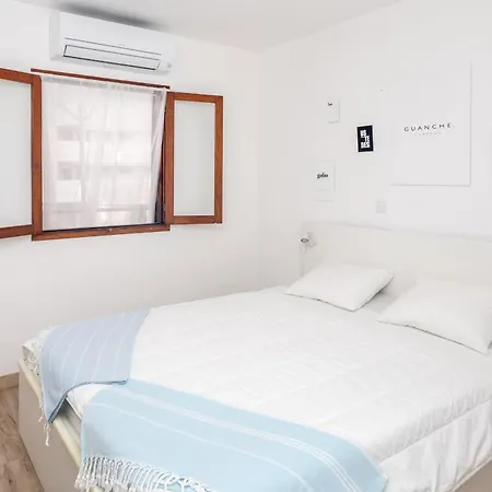 Vintage Flat - Terrace & Pool Holiday home