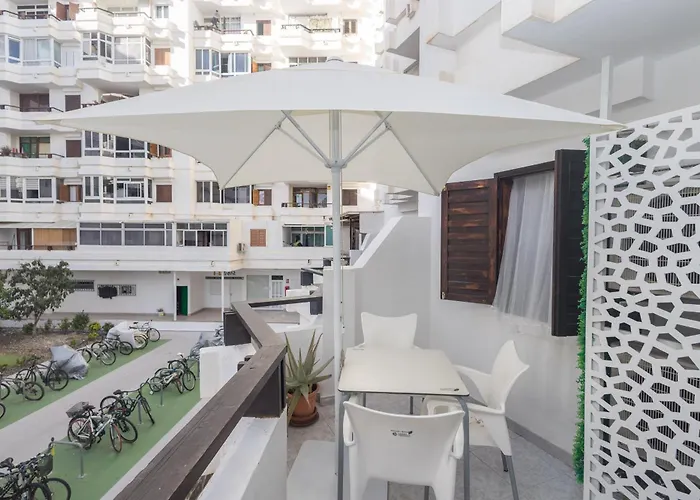 Vintage Flat - Terrace & Pool